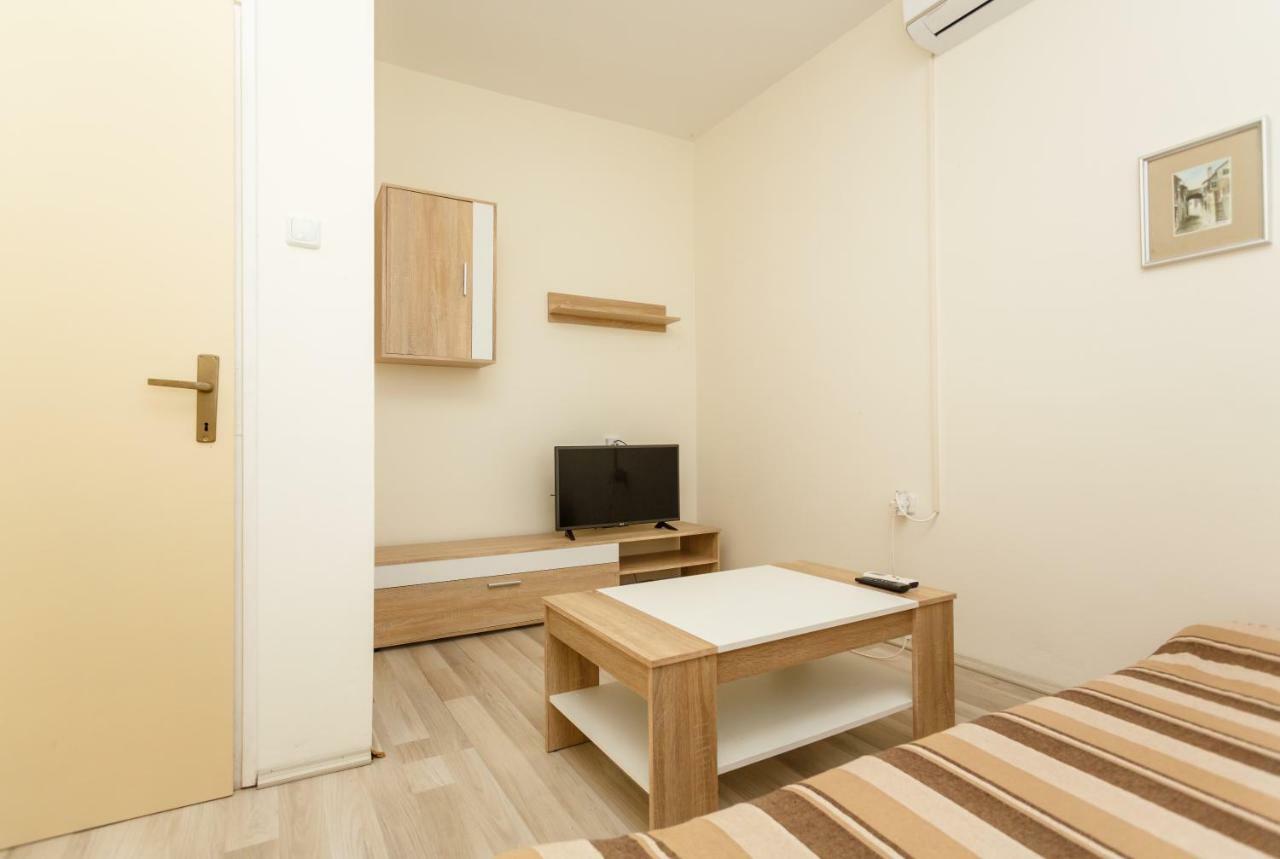 Apartman Jezevac クルク エクステリア 写真